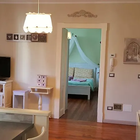 Romantic And Cozy Flat Casa Chicca アパート *