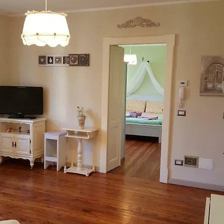 Romantic And Cozy Flat Casa Chicca * ヴェルバーニア